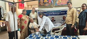 वृद्धाश्रम में लायंस क्लब बिलासपुर संगम ने किया निःशुल्क स्वास्थ्य परीक्षण