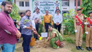 लायंस क्लब बिलासपुर संगम द्वारा सेंट जेवियर हाई स्कूल भरनी में किया 500 पौधों का वृहत वृक्षारोपण