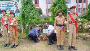 लायंस क्लब बिलासपुर संगम द्वारा सेंट जेवियर हाई स्कूल भरनी में किया 500 पौधों का वृहत वृक्षारोपण