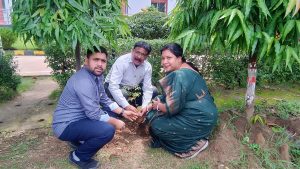 लायंस क्लब बिलासपुर संगम द्वारा सेंट जेवियर हाई स्कूल भरनी में किया 500 पौधों का वृहत वृक्षारोपण