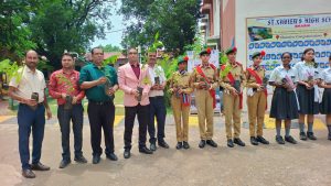 लायंस क्लब बिलासपुर संगम द्वारा सेंट जेवियर हाई स्कूल भरनी में किया 500 पौधों का वृहत वृक्षारोपण